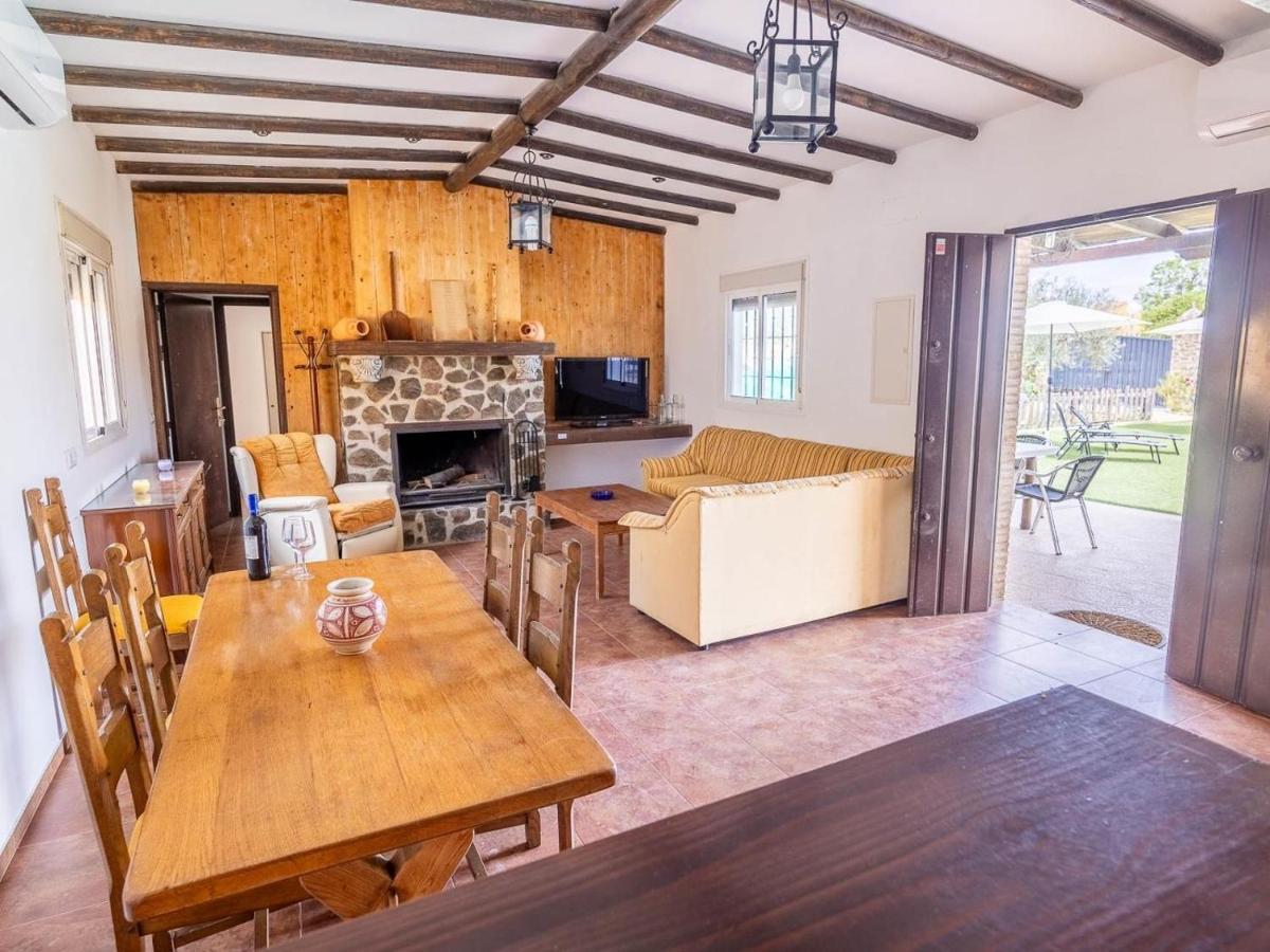 Villa Santa Teresa Vacacional Sevilla دوس إرماناس المظهر الخارجي الصورة